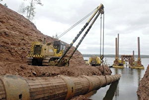 Prints of Constructing an oil pipeline. This is the Eastern Siberia-Pacific Ocean (ESPO) pipeline, which will export Russian crude oil to East Asian countries such as China, Japan and Korea Images Dated 2008 December: Print of the Eastern Siberia-Pacific Ocean pipeline under construction