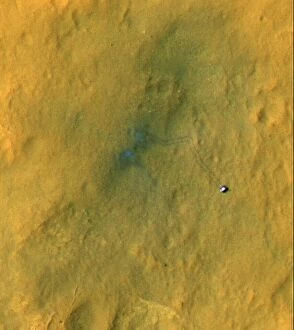 Curiosity rover on Mars, satellite image C014 / 4942