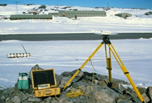 GPS receiver for measuring glacier flow rates GPS receiver for measuring glacier flow rates