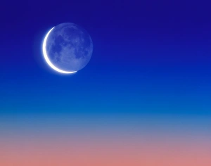 Illustration of Earthshine on Moons surface Illustration of Earthshine on Moons surface