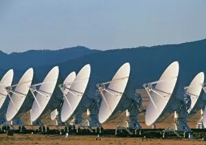 Images Dated 17th October 2003: Very Large Array (VLA) radio antennae