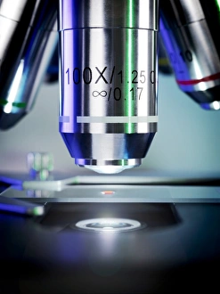 Scientific Research Tools Prints: Light microscopy C016 / 9702