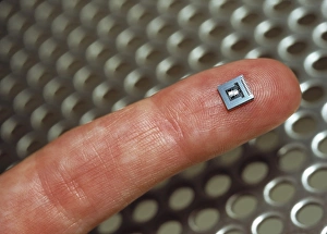 Images Dated 12th August 2003: Micromechanical Accelerometer Print