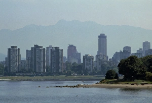 Photochemical air pollution over Vancouver, Canada Photochemical air pollution over Vancouver, Canada