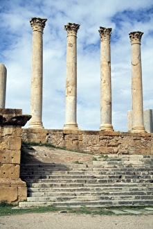 Roman capitol at Thuburbo Majus, Tunisia Roman capitol at Thuburbo Majus, Tunisia