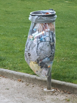 Garbage Disposal Prints: Rubbish bin