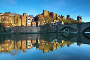 England, County Durham, Durham City. Bridge over the River Wear in the city of Durham England, County Durham, Durham City. Bridge over the River Wear in the city of Durham
