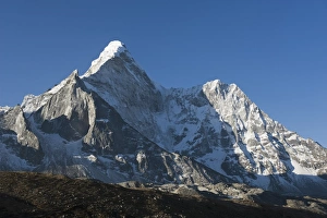 Ama Dablam 6812m, Solu Khumbu Everest Region, Sagarmatha National Park Ama Dablam 6812m, Solu Khumbu Everest Region, Sagarmatha National Park