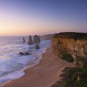 Twelve Apostles at sunset, Port Campbell National Park, Great Ocean Road, Victoria Twelve Apostles at sunset, Port Campbell National Park, Great Ocean Road, Victoria