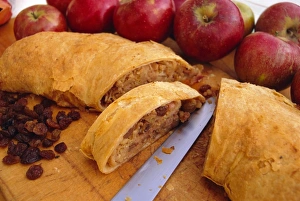 Fresh Fruit Display Prints: Apple Strudel