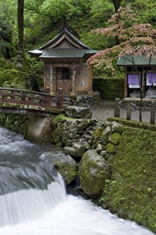 Auxillary shrine at Eiheiji Temple, headquarters of the Soto sect of Zen Buddhism Auxillary shrine at Eiheiji Temple, headquarters of the Soto sect of Zen Buddhism