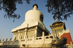 Baitai White Dagoba originally built in 1651 for a visit by the Dalai Lama Baitai White Dagoba originally built in 1651 for a visit by the Dalai Lama