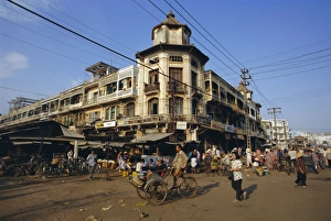 Vietnam Market Prints: Bustling streets