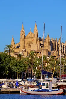 Cathedral and Harbour, Palma, Mallorca, Spain, Europe Cathedral and Harbour, Palma, Mallorca, Spain, Europe