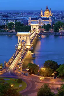 Chain Bridge, Four Seasons Hotel, Gresham Palace and St. Stephens Basilica at dusk, UNESCO World Heritage Site Chain Bridge, Four Seasons Hotel, Gresham Palace and St. Stephens Basilica at dusk, UNESCO World Heritage Site