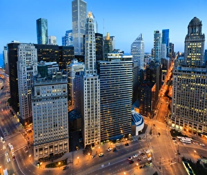 Images Dated 25th September 2012: Chicago Loop District Print at Dusk