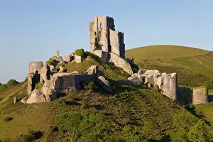 Corfe Castle, Corfe, Dorset, England, United Kingdom, Europe Corfe Castle, Corfe, Dorset, England, United Kingdom, Europe