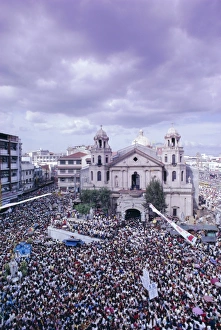 Crowded City Streets Prints: Crowds of pilgrims and devotees