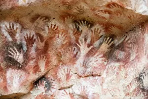 Cave Painting Collection: Cueva de las Manos (Cave of Hands), UNESCO World Heritage Site, a cave or series