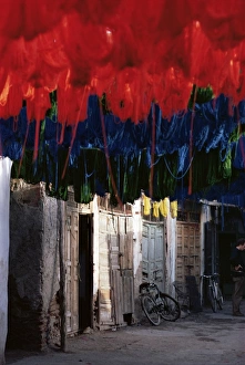 Images Dated 4th January 2000: Marrakesh Dyed Wool Print