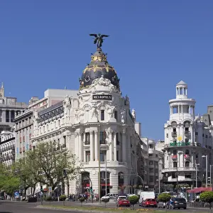 Prints of Edificio Metropolis, Architect Jules and Raymond Fevrier, Calle de Alcana, Madrid, Spain, Europe Images Dated 2017 April: Edificio Metropolis Print, Madrid