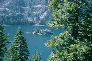 Emerald Bay, Lake Tahoe, California, United States of America (U Emerald Bay, Lake Tahoe, California, United States of America (U