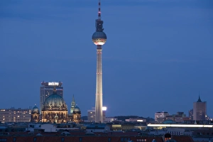 Images Dated 6th January 2000: Berlin Television Tower Print