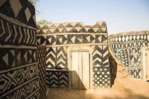 Geometric design on mud brick dwellings in Tiebele, Burkina Faso, West Africa, Africa Geometric design on mud brick dwellings in Tiebele, Burkina Faso, West Africa, Africa