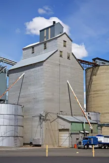 Grain elevators, Ritzville, Washington State, United States of America, North America Grain elevators, Ritzville, Washington State, United States of America, North America