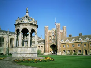 University Prints: Great Court Print: Trinity College, Cambridge