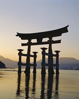 Japanese Landmarks Prints: Great Torii