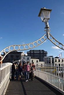 Halfpenny Bridge over River Liffey, Dublin, Republic of Ireland, Europe Halfpenny Bridge over River Liffey, Dublin, Republic of Ireland, Europe