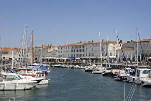 Harbour and quayside, St. Martin-de-Re, Ile de Re Charente-Maritime, France, Europe Harbour and quayside, St. Martin-de-Re, Ile de Re Charente-Maritime, France, Europe