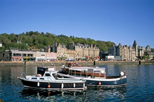 Oban Harbour Prints: Harbour and waterfront
