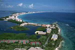 America Collection: Hotel area of Cancun