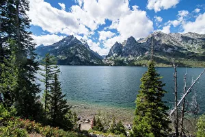 Jenny Lake in front of the Teton range in the Grand Teton National Park, Wyoming, United States of America Jenny Lake in front of the Teton range in the Grand Teton National Park, Wyoming, United States of America