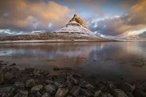 Images Dated 17th March 2017: Kirkjufell Mountain at sunrise, Snaefellsness Peninsula, Iceland, Polar Regions