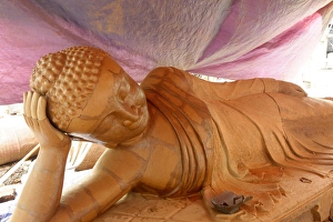 Myanmar Buddha Statue Prints: Lost-wax casting open air workshop