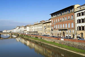 Lungarno Corsini and Arno River, Florence (Firenze), Tuscany, Italy, Europe Lungarno Corsini and Arno River, Florence (Firenze), Tuscany, Italy, Europe