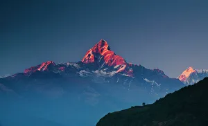 Machapuchare (Machhapuchhre) (Fish Tail) mountain, in the Annapurna Himal of north Machapuchare (Machhapuchhre) (Fish Tail) mountain, in the Annapurna Himal of north