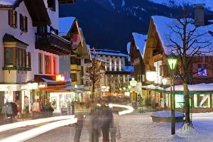 Images Dated 22nd February 2009: Main street in winter, St. Anton am Arlberg, Tirol, Austria, Europe