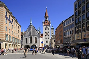 Marienplatz Square with Old City Hall in Munich, Upper Bavaria, Bavaria, Germany, Europe Marienplatz Square with Old City Hall in Munich, Upper Bavaria, Bavaria, Germany, Europe