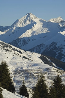 Mayrhofen ski resort, Zillertal Valley, Austrian Tyrol, Austria, Europe Mayrhofen ski resort, Zillertal Valley, Austrian Tyrol, Austria, Europe