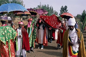 Men in procession during the Christian festival of Rameaux, Axoum (Axum) (Aksum) Men in procession during the Christian festival of Rameaux, Axoum (Axum) (Aksum)