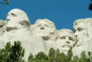 Images Dated 22nd January 2000: Mount Rushmore Print - South Dakota Landscape