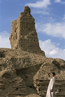 Iraqi Historical Landmarks Prints: Nabus Temple