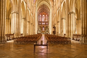 The nave of Saint-Pierre-et-Saint-Paul de Troyes cathedral, in Gothic style The nave of Saint-Pierre-et-Saint-Paul de Troyes cathedral, in Gothic style