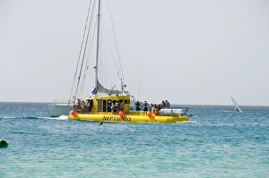 Neptunus a type of submarine for tourists to view wrecks and underwater life Neptunus a type of submarine for tourists to view wrecks and underwater life