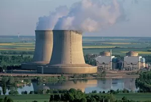 France Collection: Nuclear power station of Saint Laurent-des-Eaux, Pays de Loire, Loire Valley