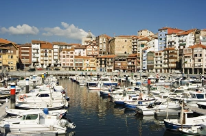 Mediterranean Harbour View Prints: Old Town harbour